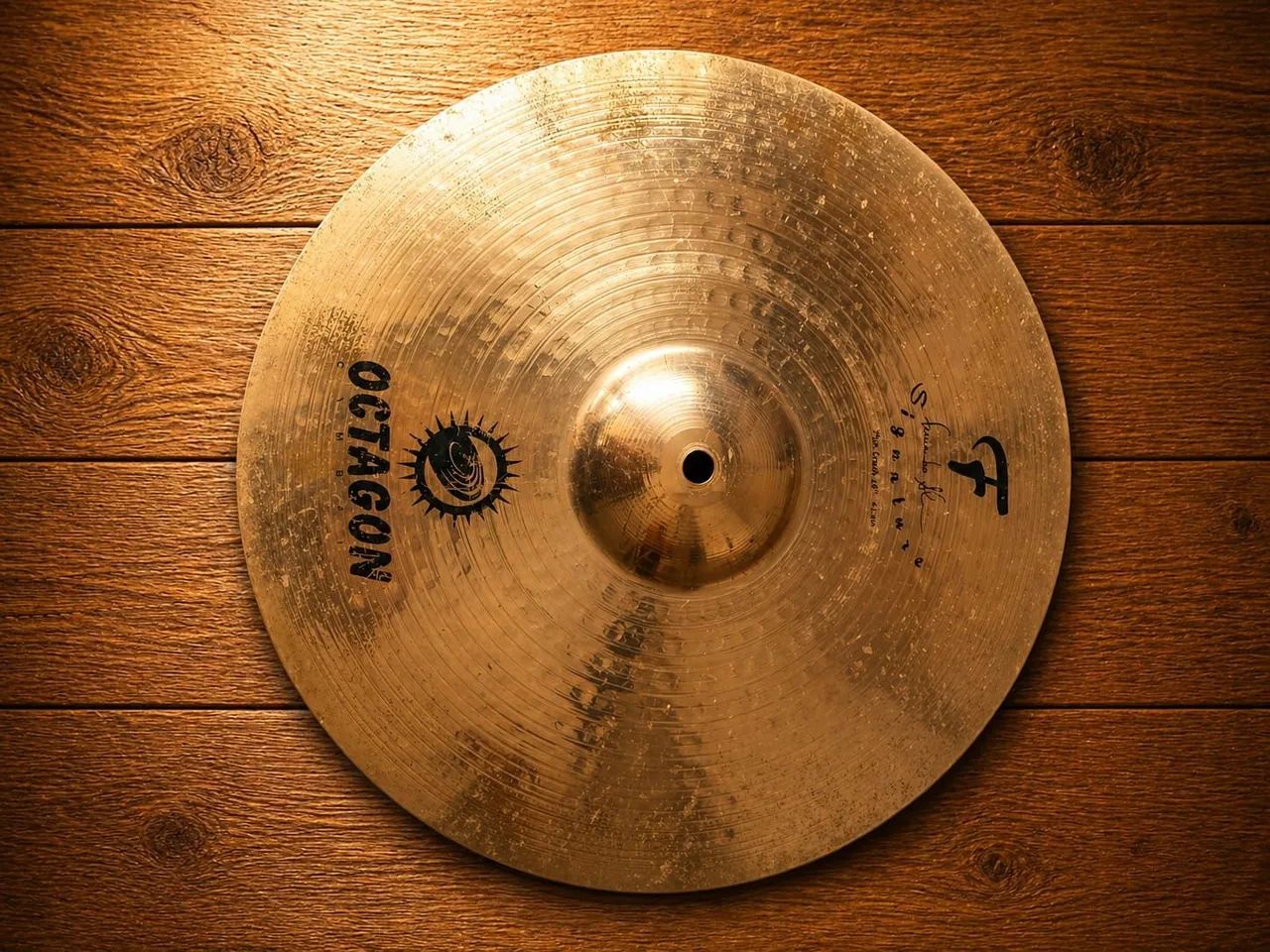 Crash 16 polegadas Octagon F Signature 