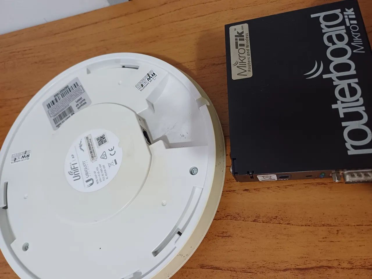 KIT MIKROTIK RB450G + UBIQUITI UNIFI AP-LR  - Foto 3
