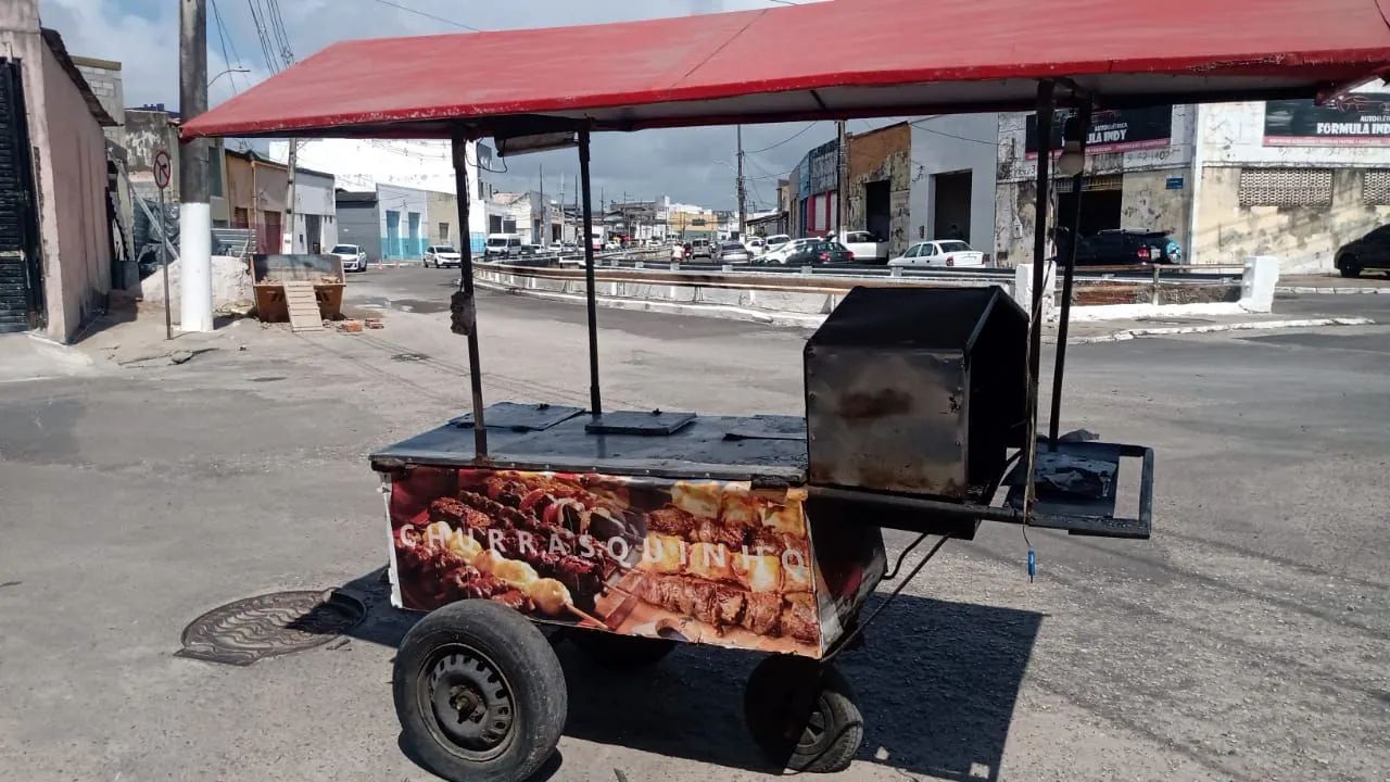 Vendo carrinho de espetinho
