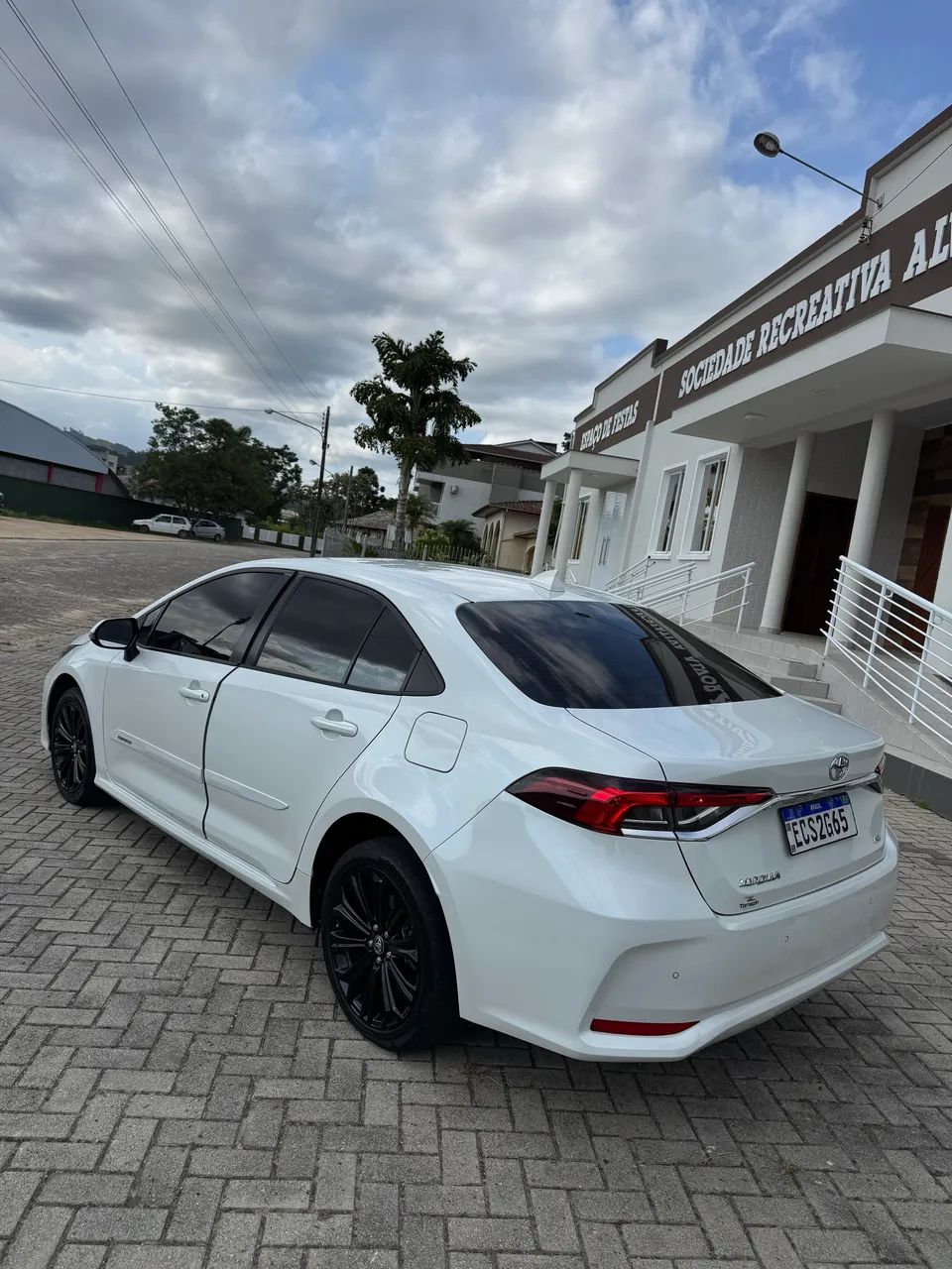 Toyota Corolla XEI 2.0 Flex 16V Aut. 2023 - Foto 3