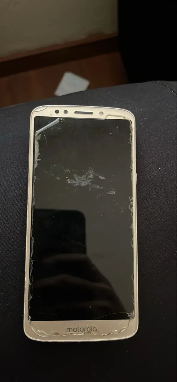 Moto e5 plus para tirar peças 