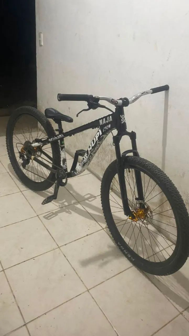 Hupi naja v9 2025