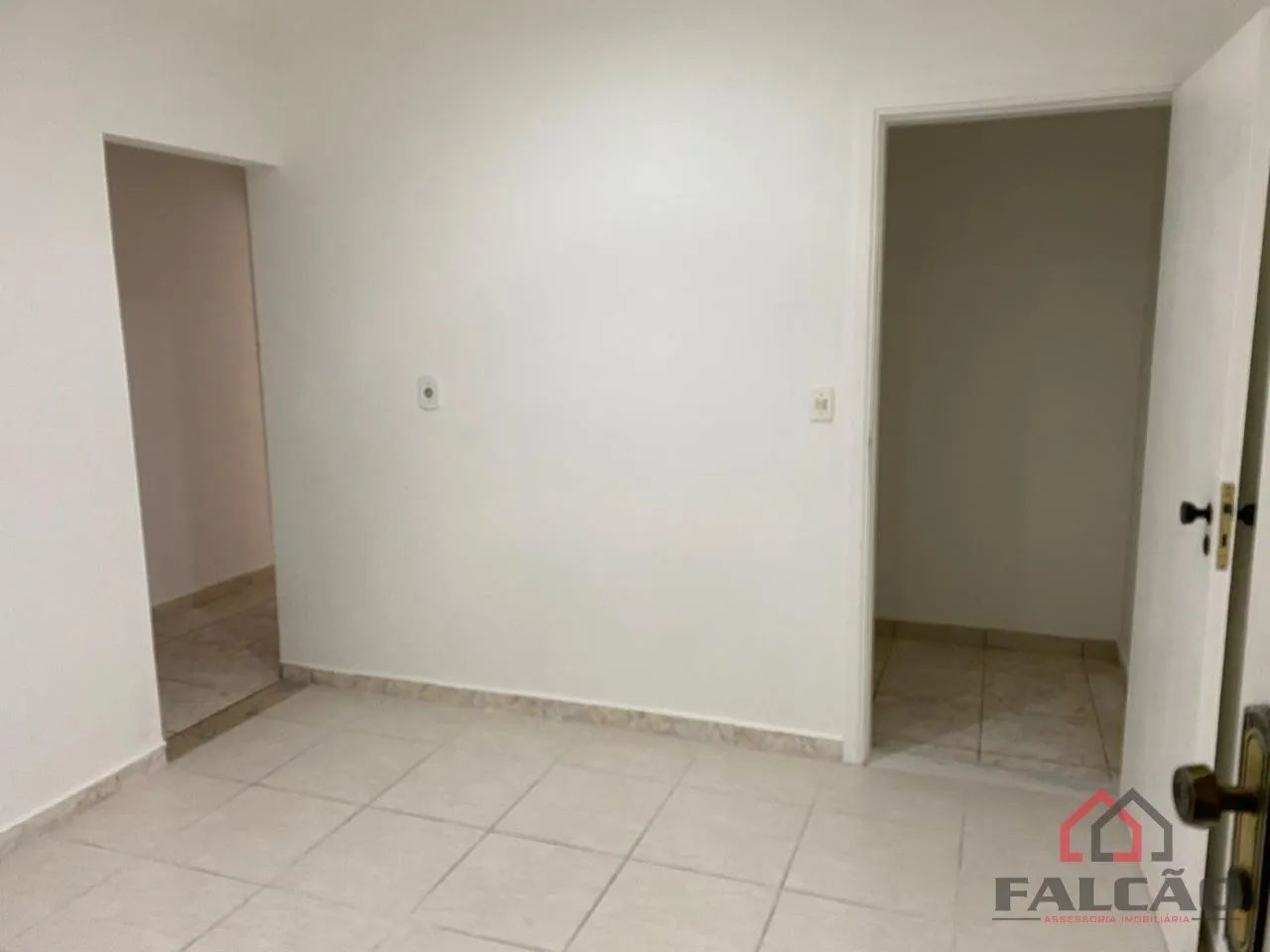 Conjunto Comercial para Locação no Centro - Guarujá
