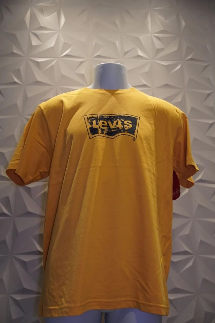 Camiseta levis amarela nova