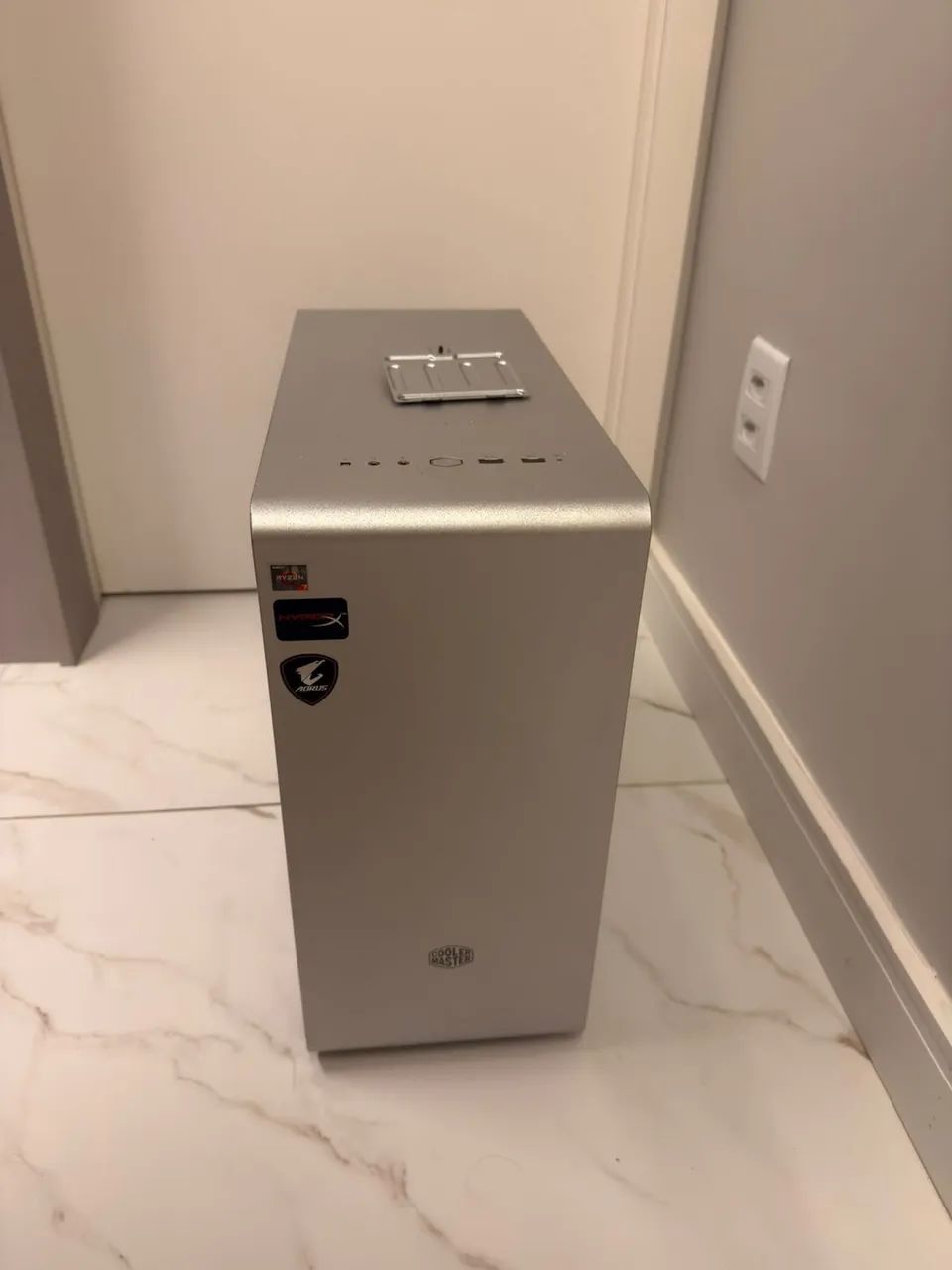 gabinete cooler master prata vidro temperado - Foto 4