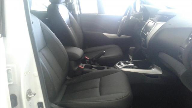 NISSAN FRONTIER 2.3 16V TURBO DIESEL LE CD 4X4 AUTOMÁTICO - Foto 7