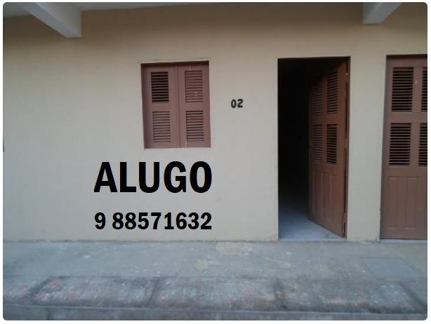 Edícula com 1 dormitório para alugar, 45 m² por R$ 450/mês - praia do futuro