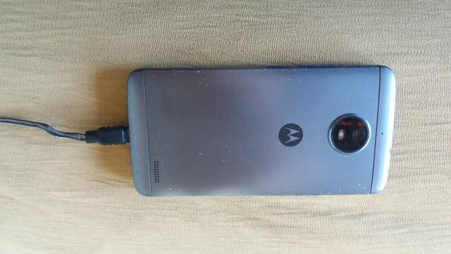 Vende se moto e4 ou troca em pc ou notebook - Foto 3