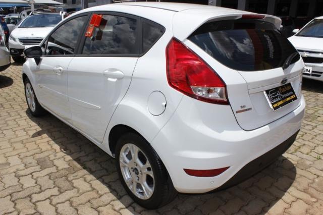 Ford Fiesta SE POWERSHIFT 4P - Foto 2