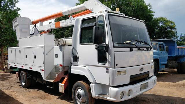 Caminhão Ford Cargo 815N Sky Manutenção rede elétrica