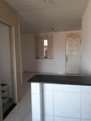 Alugo casa na rua principal Pernambués - Foto 6
