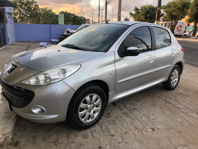 Peugeot - Foto 2