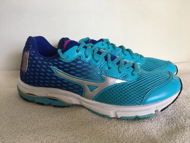 mizuno wave prorunner 18