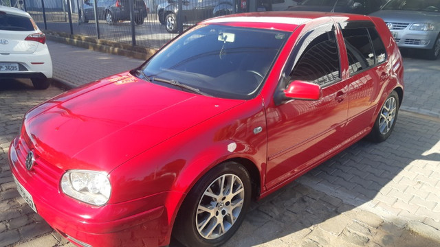 Golf 1.6 Plus, completo