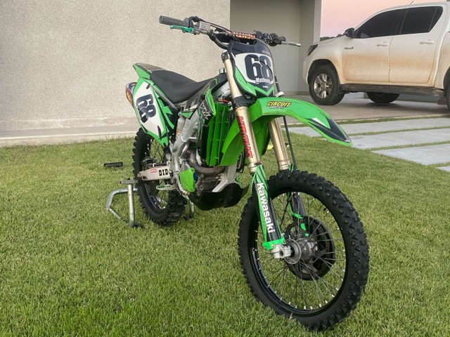 VENDO MOTO DE TRILHA E CROSS KAWASAKI KX 250F ACEITO TROCA EM CRF