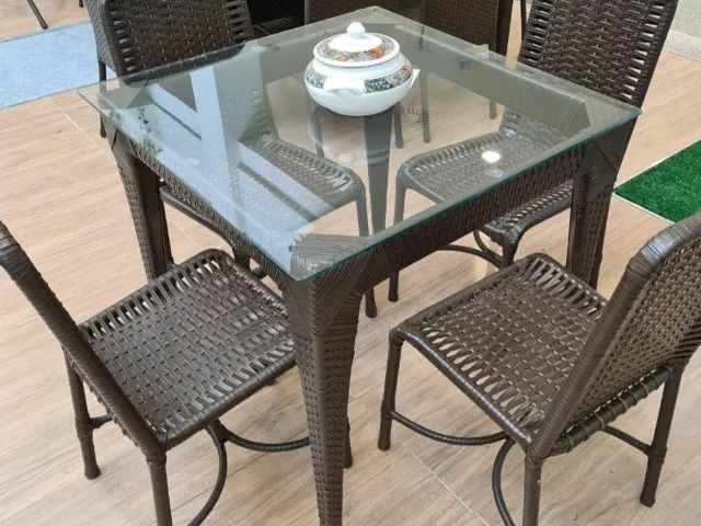 Conjunto de Jantar 4 Lugares: Praticidade e Funcionalidade na sua Cozinha!