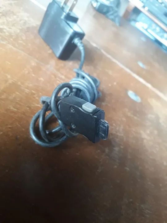 Carregador de celular antigo  - Foto 4