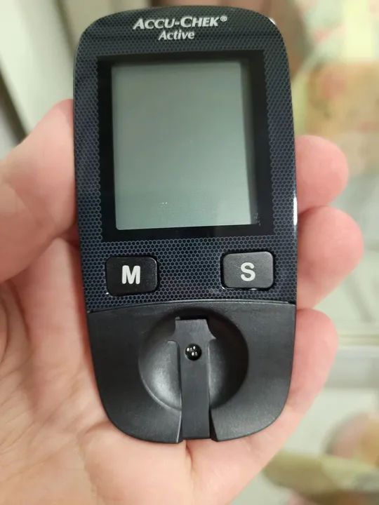 Accu-check Active kit Monitor de Glicemia - Foto 2
