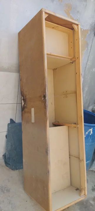 Armario no estado das fotos sem tampo e sem pés  - Foto 2
