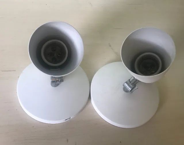 vendo 4 spots de sobrepor direcionaveis em metal branco  com novos - Foto 5