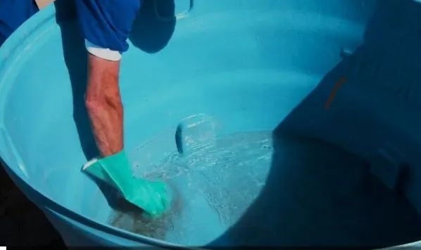 Limpeza de caixa dágua e troca de boia - Foto 4
