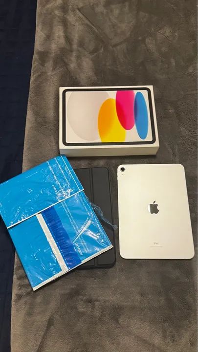 ipad 10ª geração, acompanha caixa, película instalada, película extra e capa de proteção 
