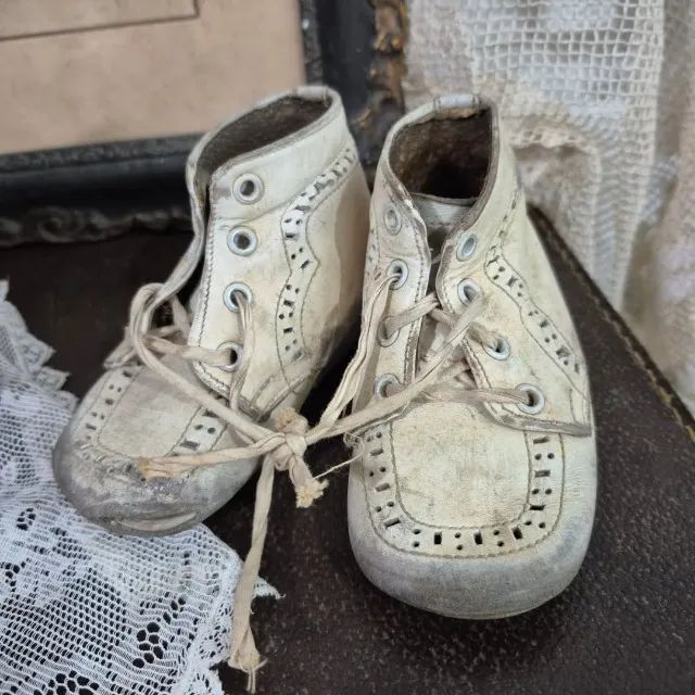 Botinha antiga64293279203587123