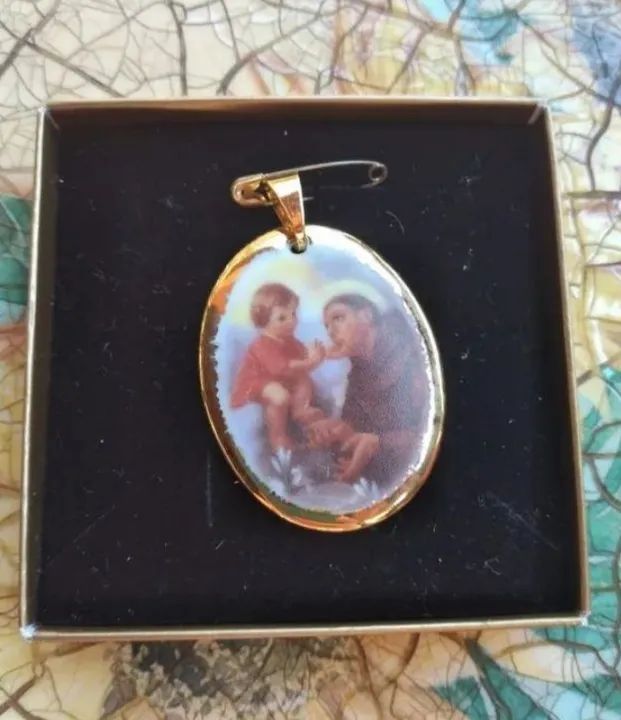 Pingente Medalha de Santo Antônio - Foto 2