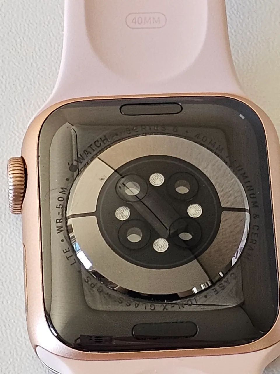 Apple Watch Series 6 40 mm rosé seminovo + 11 pulseiras + 2 películas de acrílico  - Foto 3