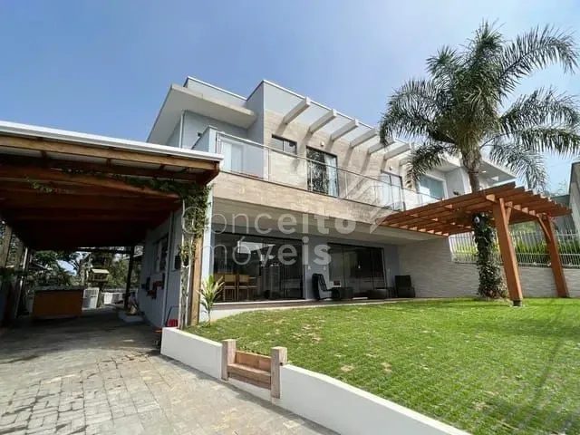 Casa Alto Padrão em Penha