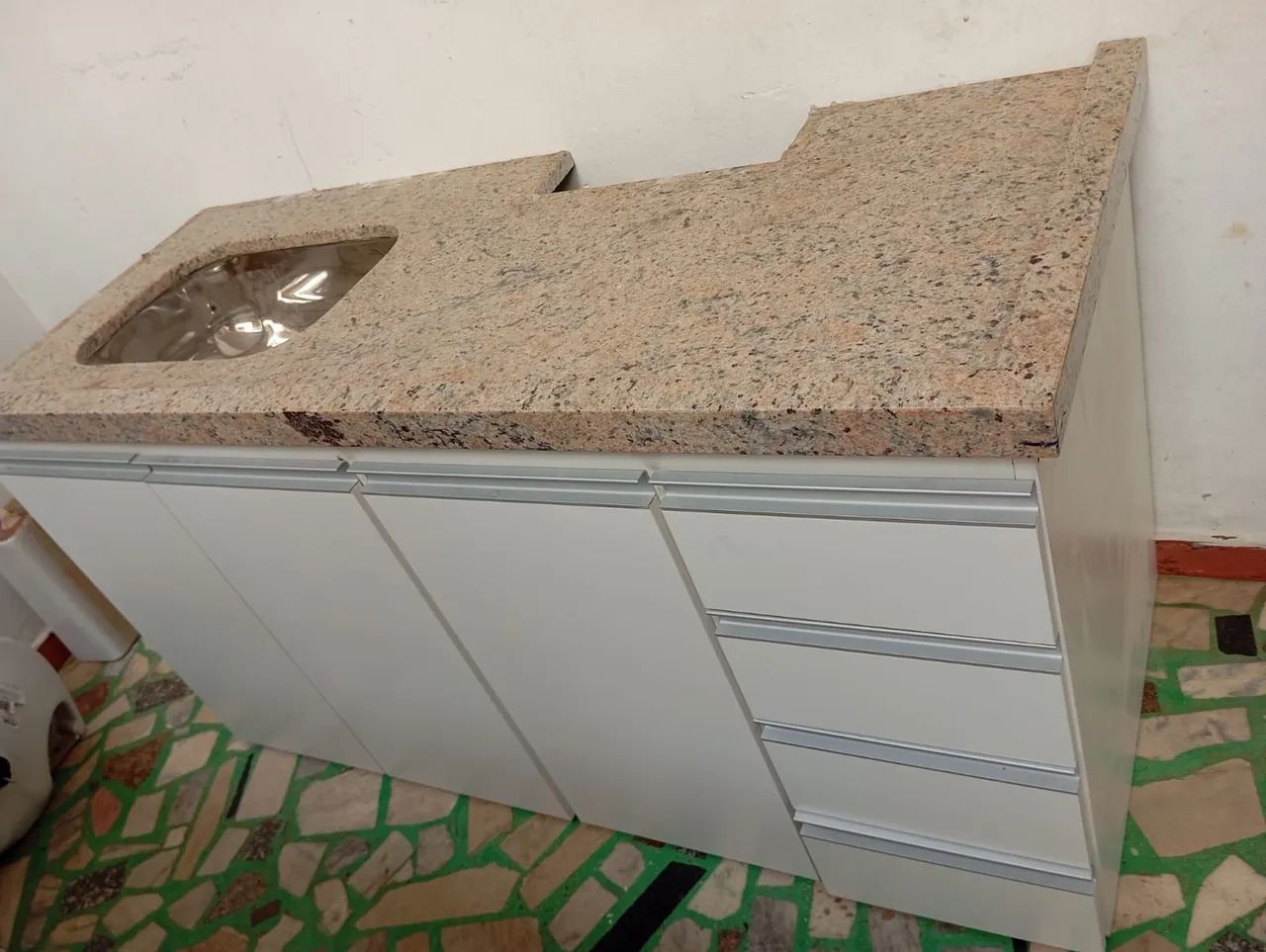 Balcão com armário e a pia cozinha novo