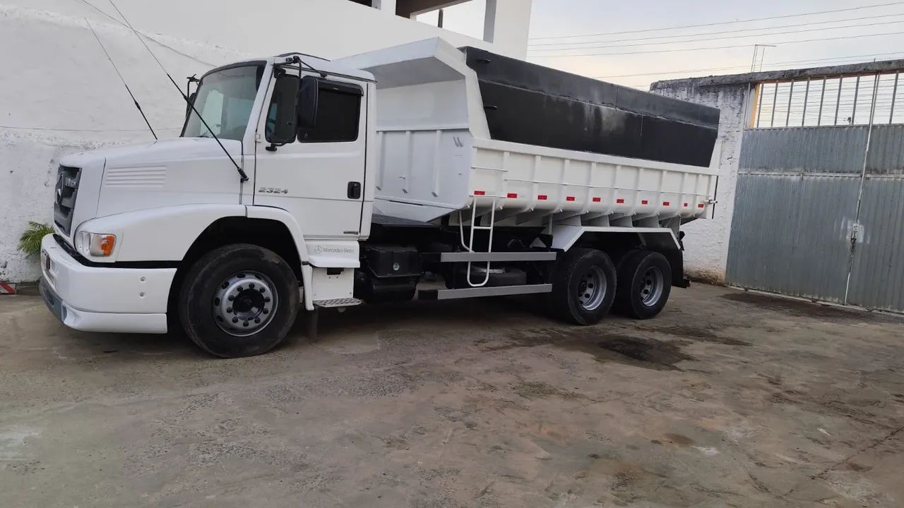 Caminhão Mercedes-Benz Atron 2324 Caçamba 2012/2012 - Foto 4