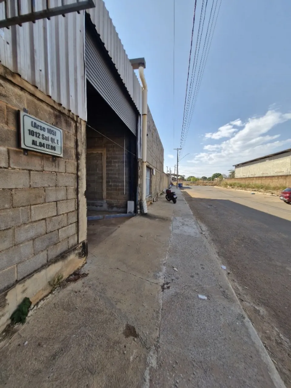 Aluga-se Galpão na 1012 Sul - 400m²
