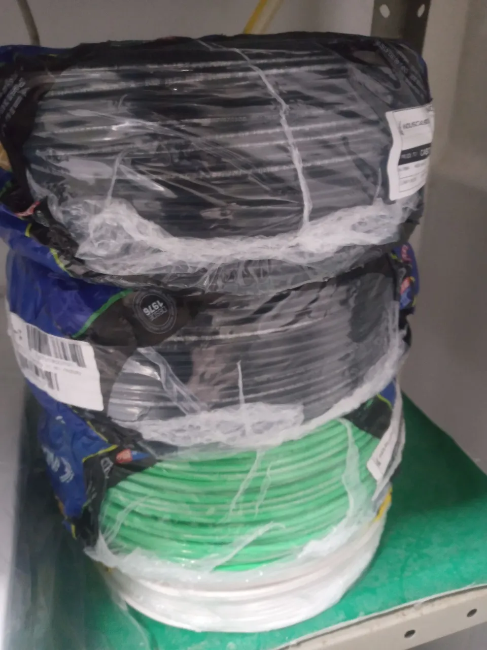 Rolo de Cabo Elétrico 100m - Novo 4mm R$ 260,00 