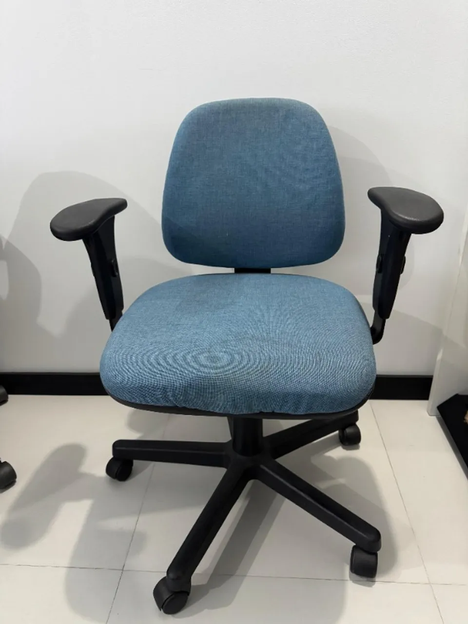 Cadeira de escritorio giratória Plus Ice Blue