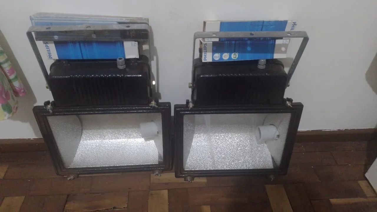 2 Refletores para Área Externa