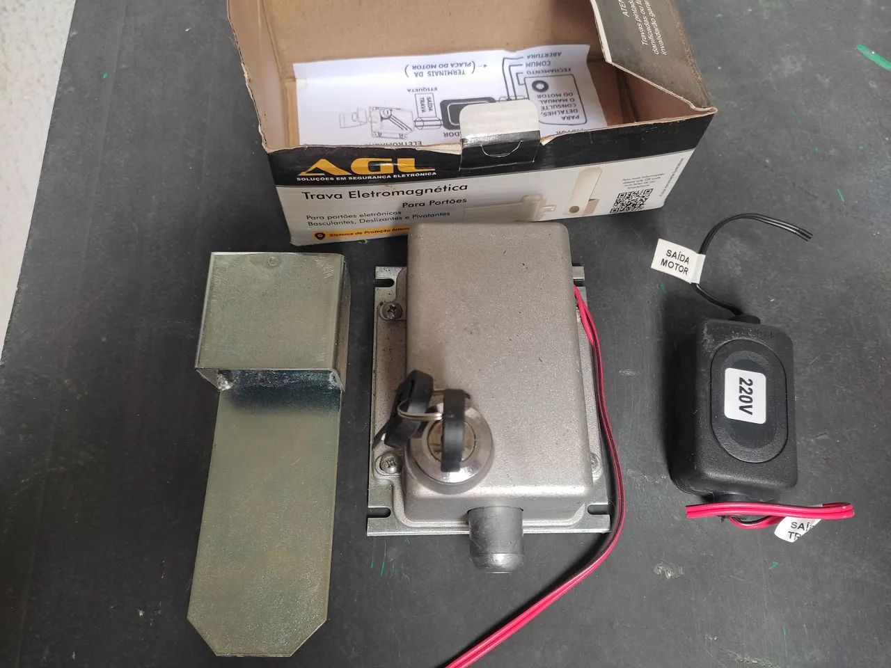 Trava Eletrica Para Portao Eletronico Automatizador AGL Cor Cinza-prateado