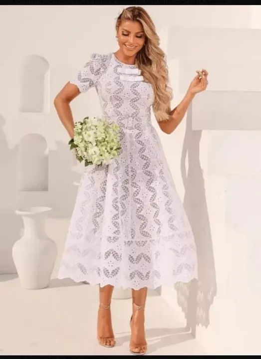 Vestido em tecido Laise de Noiva