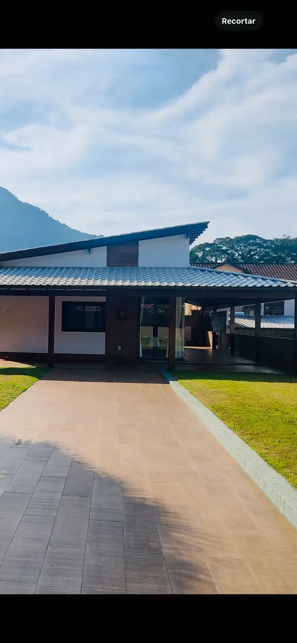 Casa de condomínio para venda tem 420 metros quadrados com 2 quartos