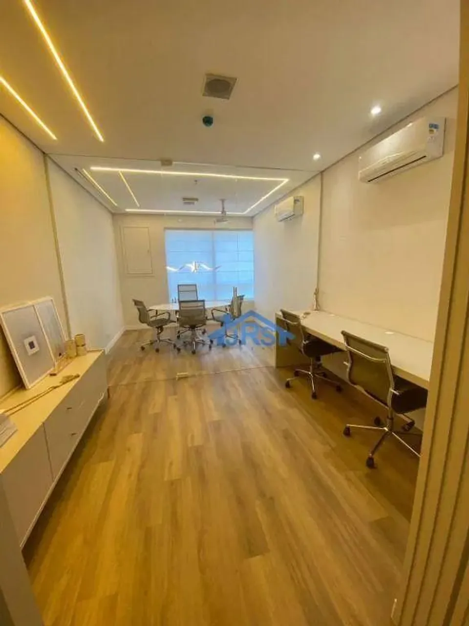 Sala de 30 m² - Tamboré - Santana de Parnaíba/SP