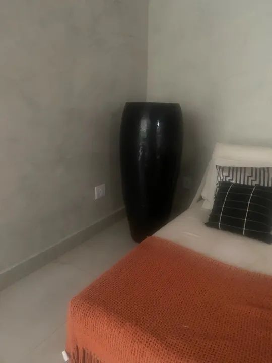 Vaso vietnamita com 1,40 de altura preto seminovo  - Foto 2