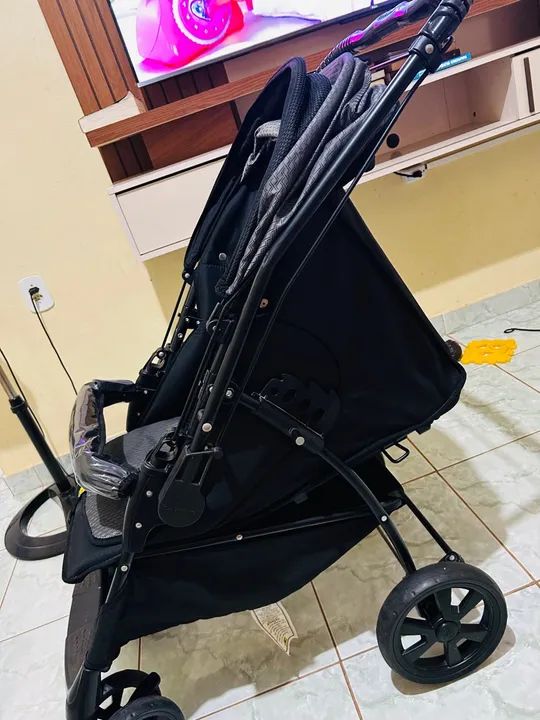Carrinho de Bebê - Leve e Prático - Foto 3