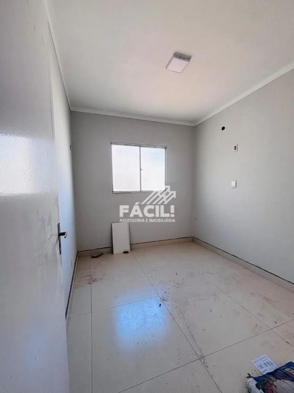 Vende-se Apartamento 2/4 na Quadra 606 Sul