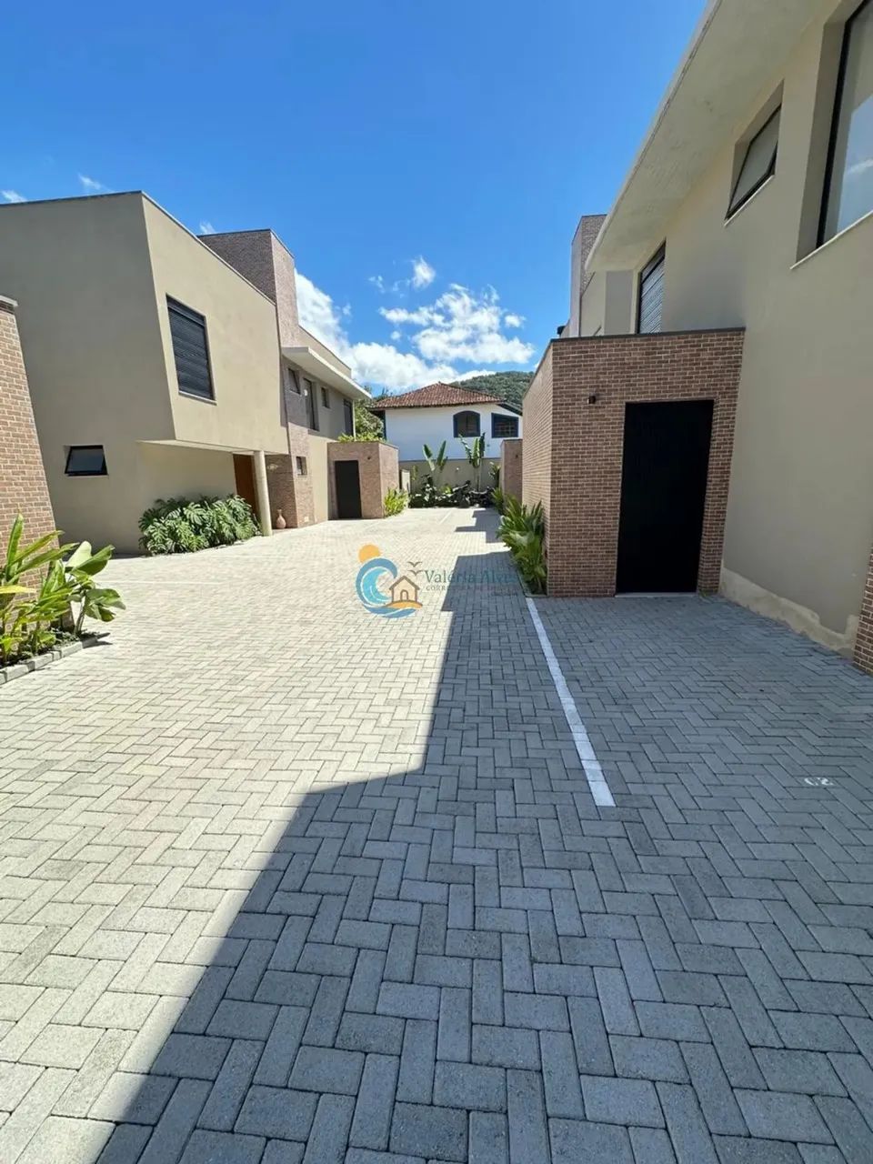 BELISSIMA CASA DE CONDOMINIO DISPONIVEL PARA LOCAÇÃO, E VENDA !! - Foto 2