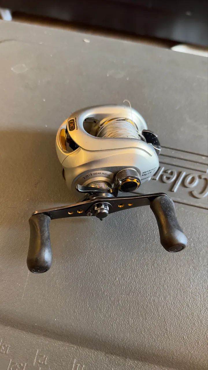 CARRETILHA SHIMANO METANIUM DC7 esquerda - Foto 2