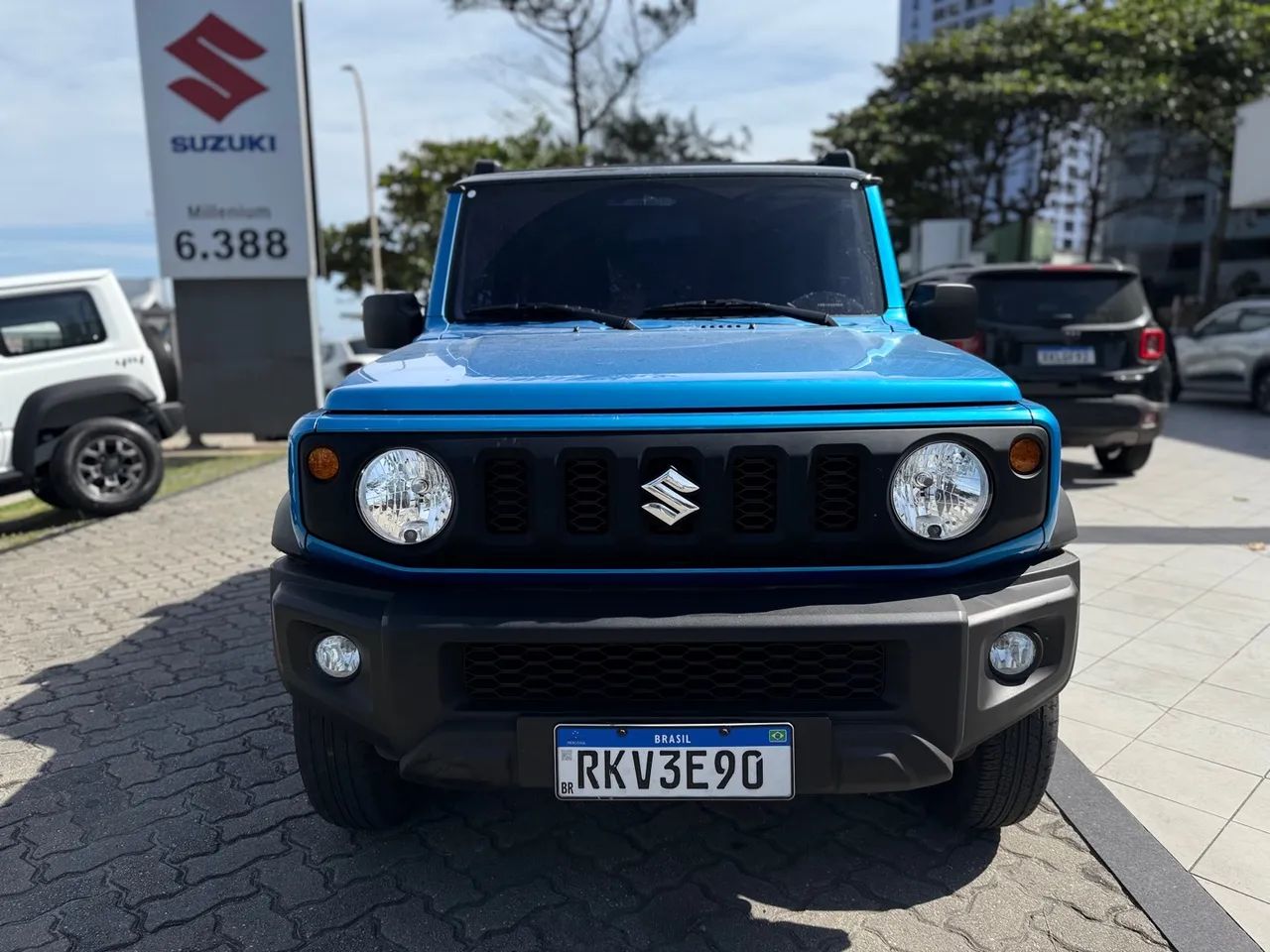 Jimny Sierra 4you AT 2022 - Douglas 9 8 3 3 2 8 7 1 1  - Foto 2