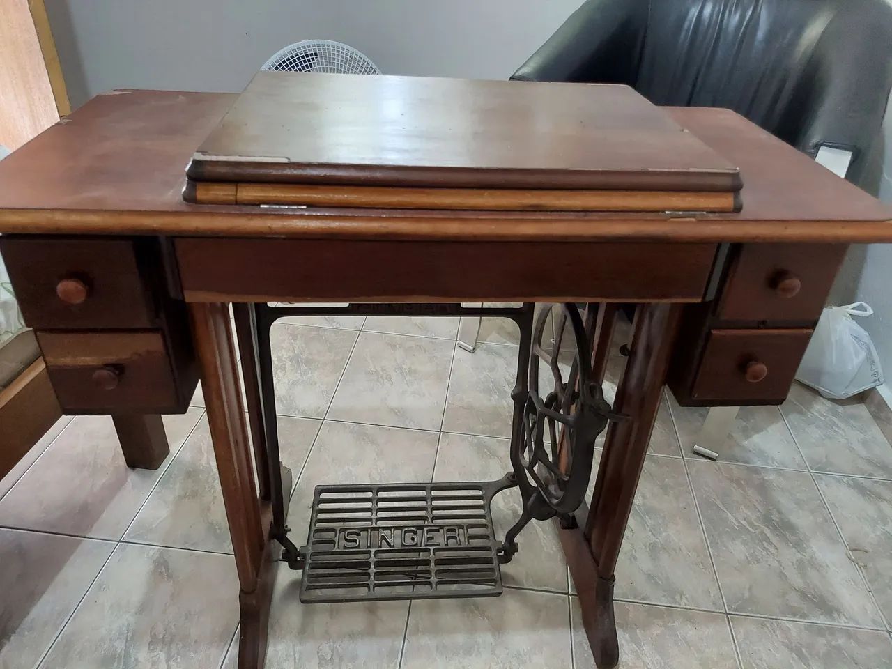 Máquina de Costura Singer Antiga - Foto 5