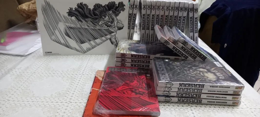 Berserk Vol. 1 ao 25 e Ed. especial 41 + Pôster e Quadro