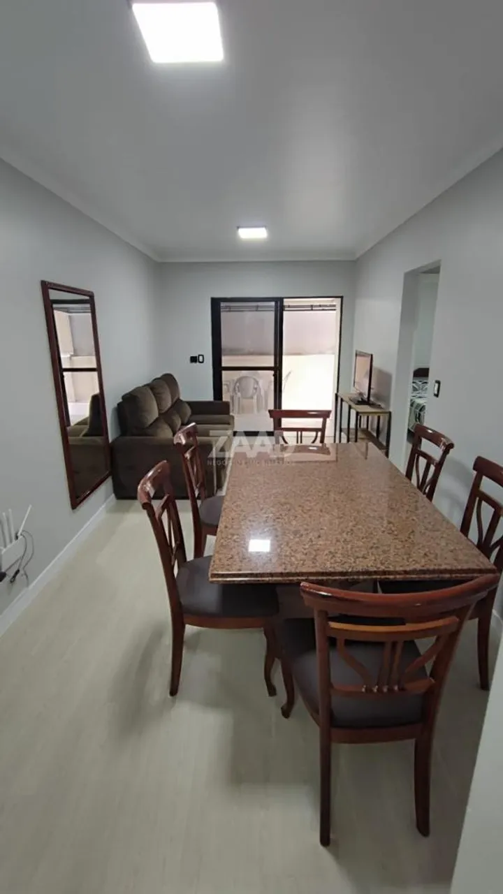 APARTAMENTO COM 03 DORMITÓRIOS NO CORAÇÃO DE MEIA PRAIA - EXCELENTE PARA LOCAÇÃO TEMPORADA