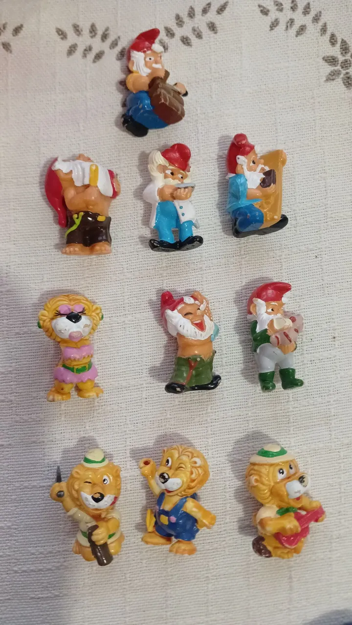 Coleção de Miniaturas kinder ovo de Gnomos e Leões Divertidos